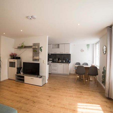 Schoene Ferienwohnung 54 M², Zentrumsnah, Kingbett Erfurt Eksteriør billede